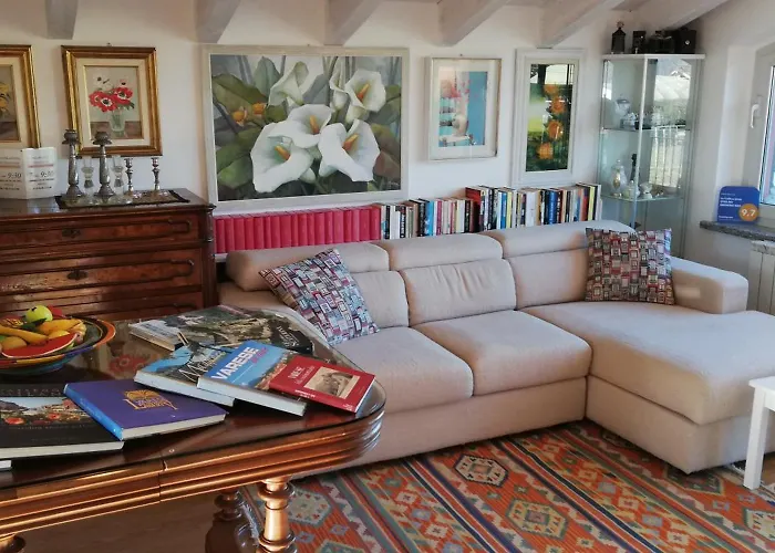 La Collina Since 2008 No Smoking Bed & Breakfast