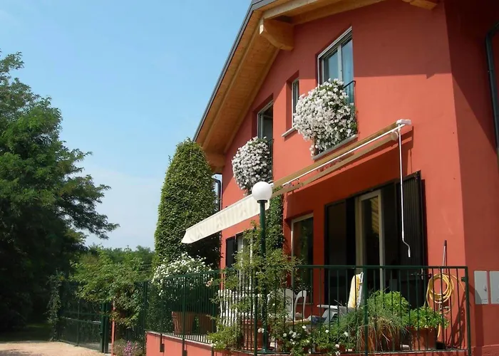 La Collina Since 2008 No Smoking Bed & Breakfast